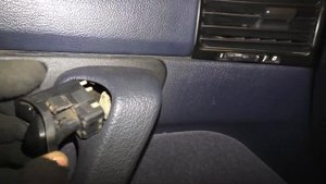 BMW E34 Как снять обшивку двери (Передние карты)