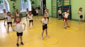 спортивный танец с обручами