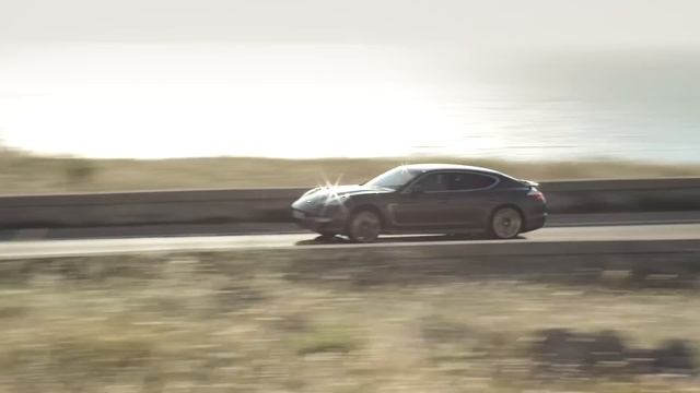 Porsche Panamera Turbo S. Премьера сентября 2011 года. смотреть онлайн