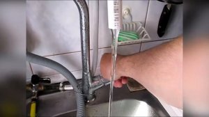 Нагреватель на газовой плите. Отключили горячую воду.