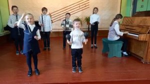 В.Шаинский "Веселая карусель". Ансамбль младших классов.