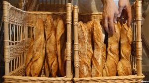 North Korea's Well-to-do Feast on French Baguettes