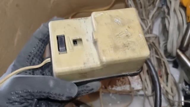 PLASTILIN. ПРИСЛАЛИ МНОГО ХЛАМА ИЗ СССР И КИТАЯ! ДОБЫВАЮ МЕДЬ, ЛАТУНЬ, АЛЮМИНИЙ. ПОИСК МЕТАЛЛОЛОМА смотреть онлайн