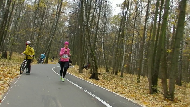 Алексеева Екатерина -победительница Измайловского полумарафона 2015г.