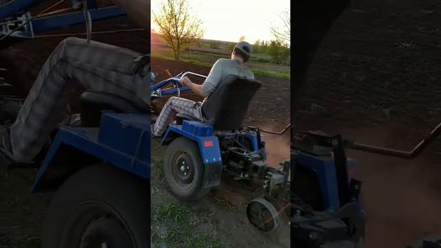 ВСПАШКА МОТОБЛОКОМ/ SOIL TREATMENT WITH A MINITRACTOR