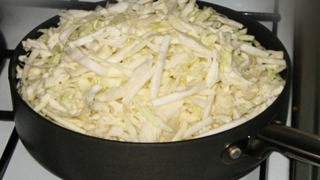 Тушеные овощи с сосиской