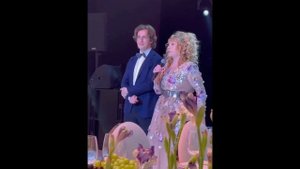 Алла Пугачёва Поздравляет Кристину с 50-летием