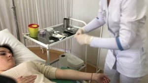 Внутривенная инъекция (наложение жгута)