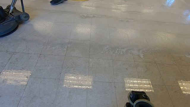 STRIPING YEARS' WORTH OF WAX FROM THIS ABUSED FLOOR! vct transformation//Steam Boss смотреть онлайн