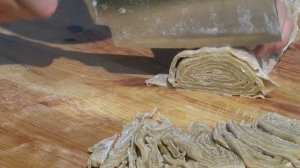 Домашняя лапша. Готовлю на перепелином бульоне. Рецепт