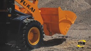 Работа с грунтом фронтального погрузчика Fukai ZL930S.mp4