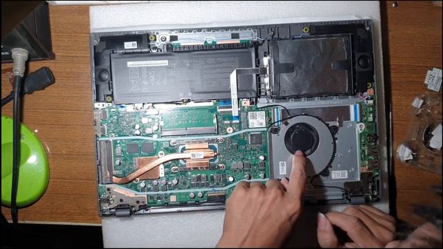 開箱 華碩 ASUS X515JF 介紹 disassembly смотреть онлайн