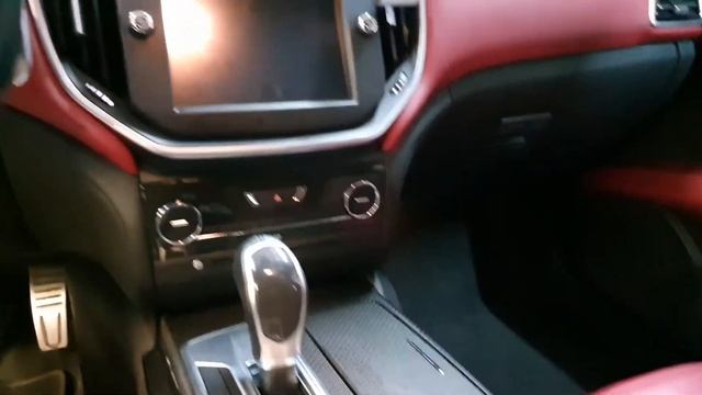 Maserati Ghibli S покупайте только в максимальной комплектации! смотреть онлайн
