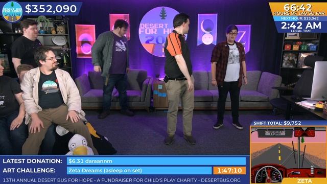 DB2019 - Beej searches stretching on page 18 of Google, then leads the crew in "necksercises" смотреть онлайн