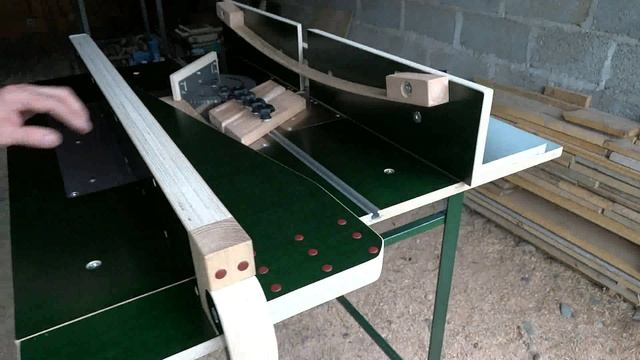 Комбинированный фрезерный и циркулярный стол. Вариант 2. смотреть онлайн