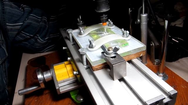 Делаем очки в безободковой оправе смотреть онлайн