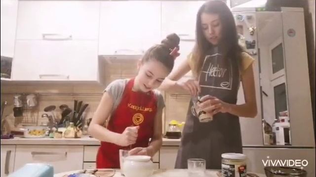 Кекс в микроволновке за 5 минут//Ермикса смотреть онлайн