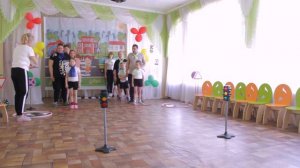 Спортивно-игровая программа для детей и родителей "Путешествие в страну дорожных знаков"