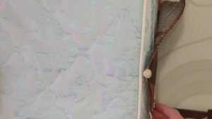 Надёжный  способ закрепить простынь на матрасе.