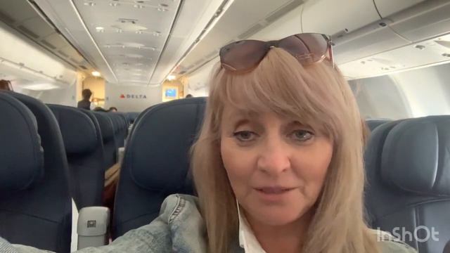 АМЕРИКА, ОТВЕТЫ НА ВОПРОСЫ В САМОЛЕТЕ! ТЯЖЕЛЫЙ ПЕРЕЛЁТ СИЭТЛ - АМСТЕРДАМ ЧАСТЬ 2!