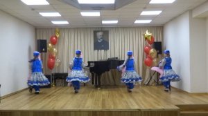 Татарский танец "Игра с платком"