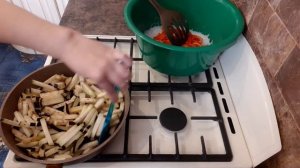 Фунчоза с курицей и баклажанами.