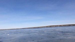 Оторвало льдину с рыбками! Белоярское водохранилище! 31.03.2023