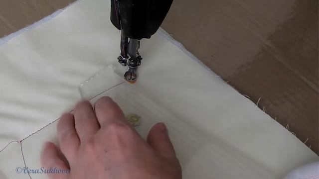 Стежка по линейке на старинном Зингере смотреть онлайн