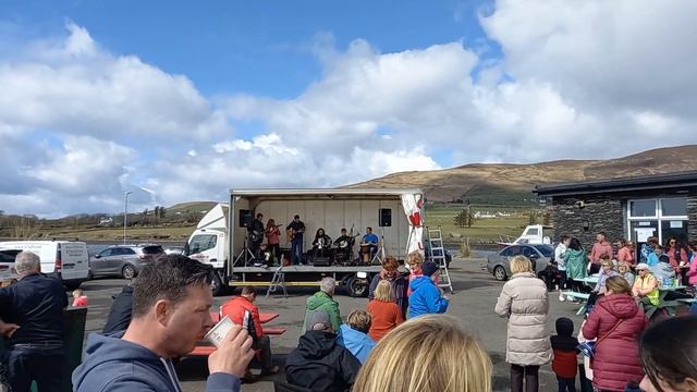 Как Ирландцы отмечают праздник. смотреть онлайн