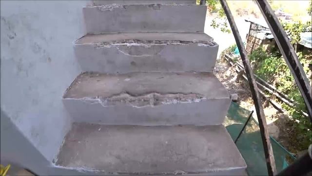 155. ОБЕД С ВИДОМ НА ГАНГУ. НА БАЛКОН ПРИШЛИ ОБЕЗЬЯНЫ, ПРОСЯТ СУХАРЕЙ И НЕ ОТДАЮТ МОЙ КУПАЛЬНИК. смотреть онлайн