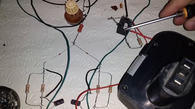 Зарядное устройство "Ампериус" (мостовая схема) с защитой от переполюсовки и КЗ смотреть онлайн