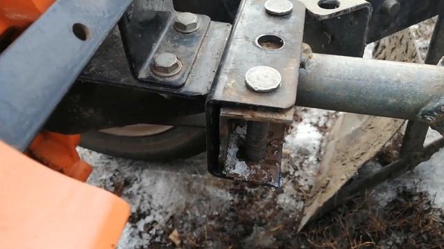 Обзор на отвал из старой бочки к мотоблоку для уборки снега. Первое испытание смотреть онлайн