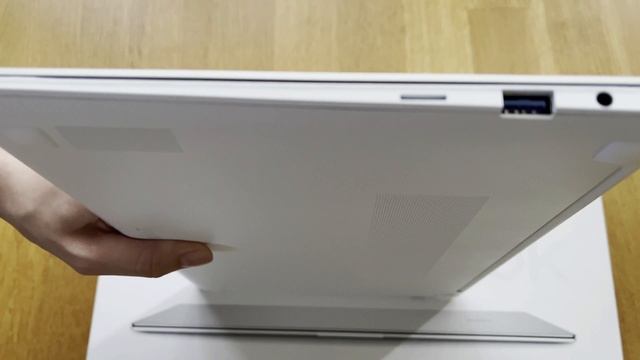 Ноутбук Samsung Galaxy Book Pro 13 3 NP930XDB KF1IT смотреть онлайн