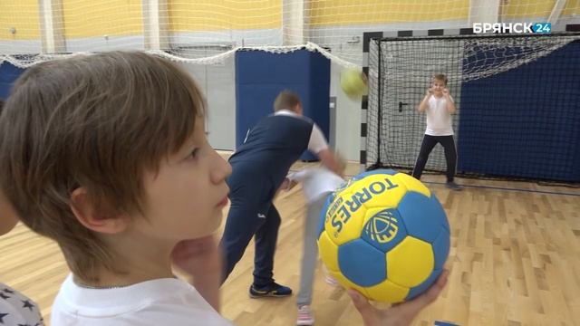 Гандбол во дворце единоборств