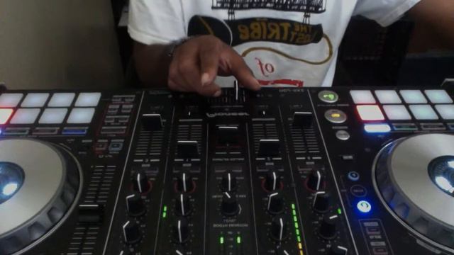 OZUNA - TU FOTO (YOUR PHOTO) VS CHUCK BOOKER- GAMES (FUNKYCHILD BLEND RMX( смотреть онлайн