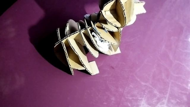 Собака / Cardboard смотреть онлайн