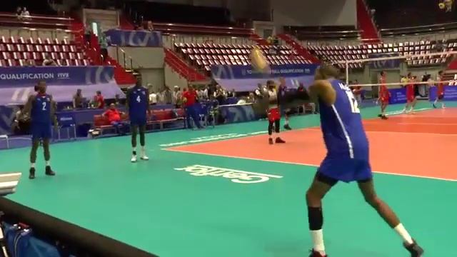 Волейбол. Разминка с мячами. Сборная Кубы. Эррера Хесус смотреть онлайн