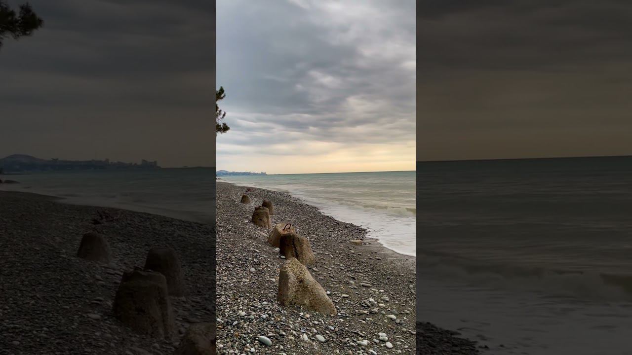 Самый секретный, безлюдный, дикий пляж с видом на город Сочи! #сочи #пляж #дикийпляж #море #sochi смотреть онлайн