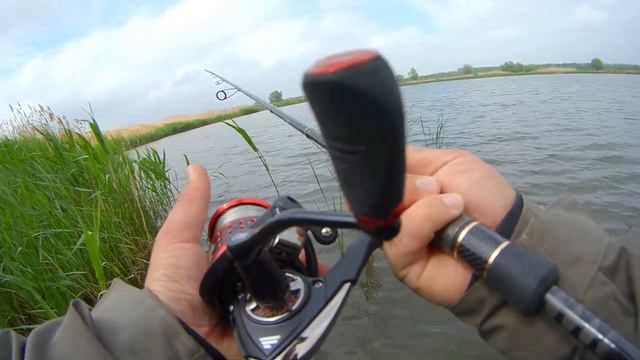 ЩУКА ИЗДЕВАЕТСЯ. ЛОВЛЯ ЩУКИ ПОСЛЕ НЕРЕСТА. РЫБАЛКА В МАЕ смотреть онлайн