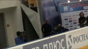 Plushenko .Разминка у бортика  ч.3. Gran Prix Rostelecom Cup of Russia 2009