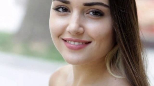 Как живет Ханде Эрчел (Hande Erçel) и сколько он зарабатыват смотреть онлайн