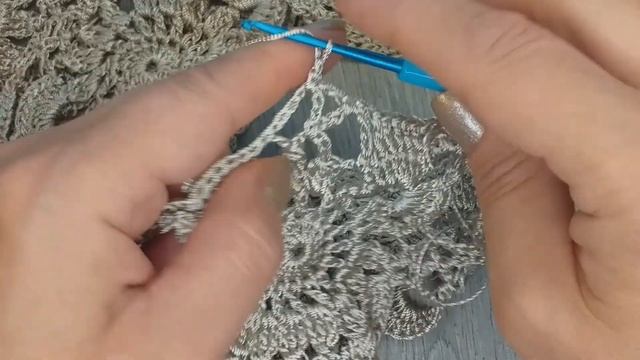 НЕ ПРОПУСТИТЕ МК! Она, просто, светится! Нарядная блуза крючком из пряжи ЯрнАрт ТЬЮЛИП.