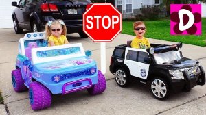 Bab Baby ищут ПОДАРКИ супер игрушки для детей bad baby playing in surprise toys challenge for kids