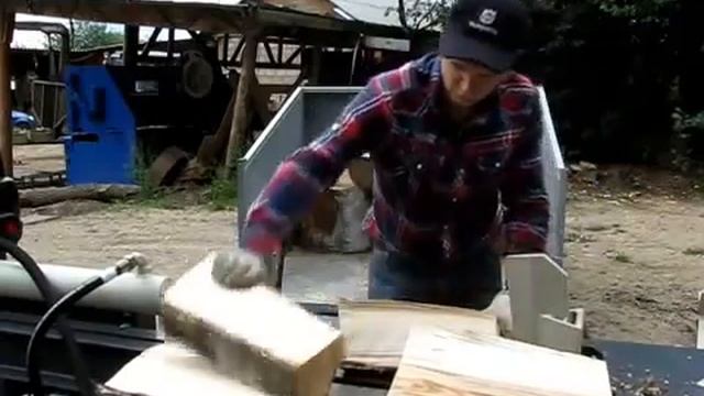 Электрический колун, дровокол "Горыныч" 380В/220В, видео. Доставка по РФ и СНГ