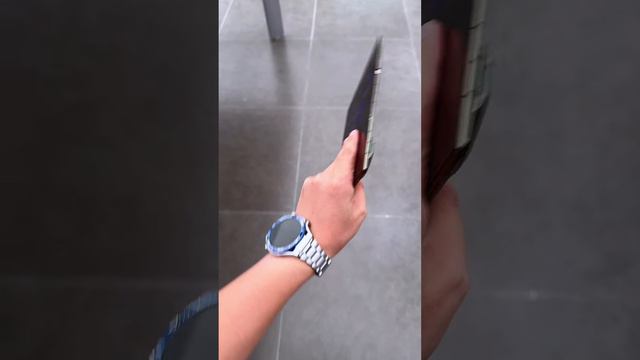 Huawei Mate XT Extraordinary Master with Extraordinary Master Watch! Triple Fold смотреть онлайн