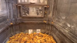 Жуткие склепы Санкт-Петербурга | прогулка по Новодевичьему кладбищю.