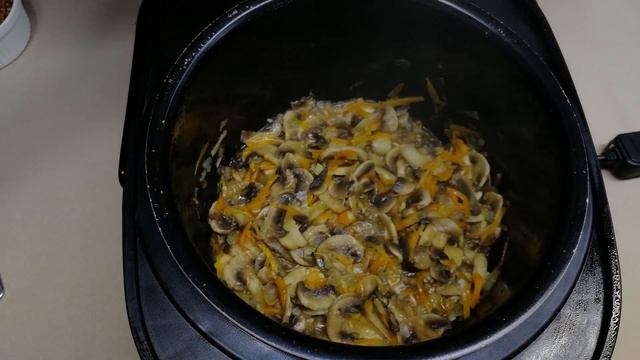 Постное меню. Гречка с грибами луком и морковью. Постная гречка с овощами в мультиварке смотреть онлайн