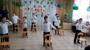 детский сад у нас хорош,лучше сада не найдешь...