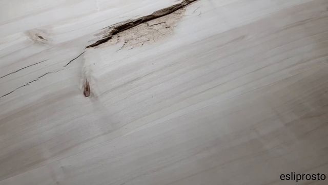 Слэбы тополя, эпоксидная смола, немного Festool, и получился очень красивый обеденный стол.