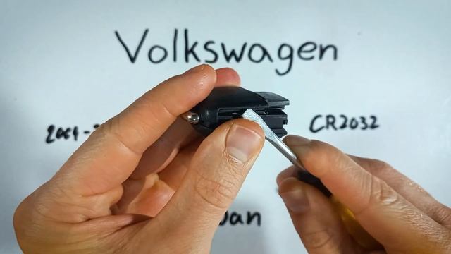 Volkswagen Tiguan Key Fob Battery Replacement (2009 - 2010) смотреть онлайн